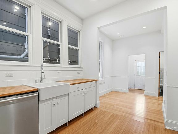 4th image of 4037 25th St