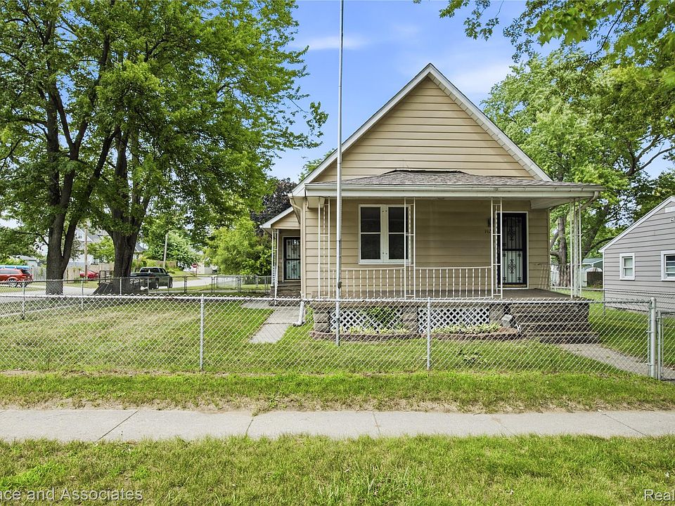 1st image of 1429 Division St