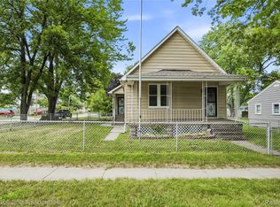 1429 Division St, Port Huron, MI 48060