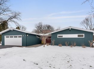 375 E Macarthur Rd, Fox Pt, WI 53217
