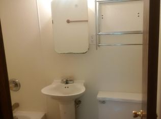 315 Ridge Lane Dr APT 2H, Harvard, IL 60033