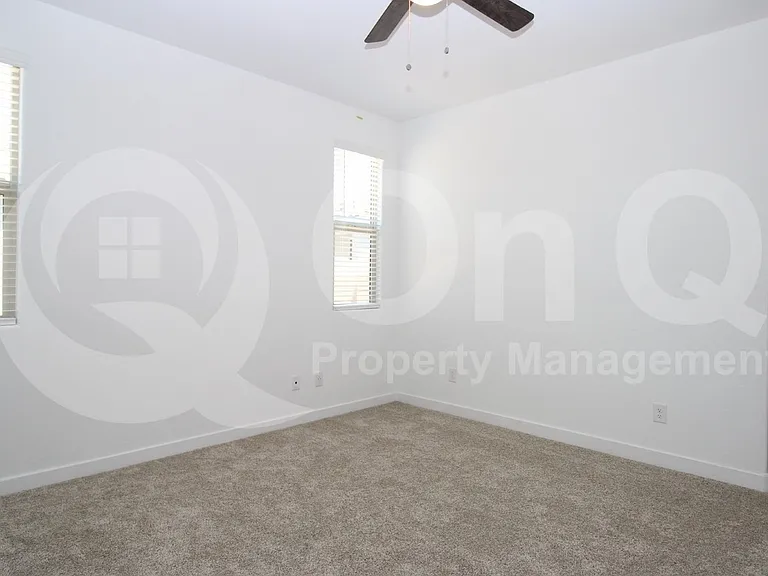 17114 W Fallen Leaf Ln — Photo 9
