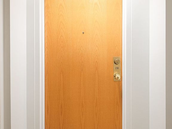3rd image of 921 Armour Rd #218