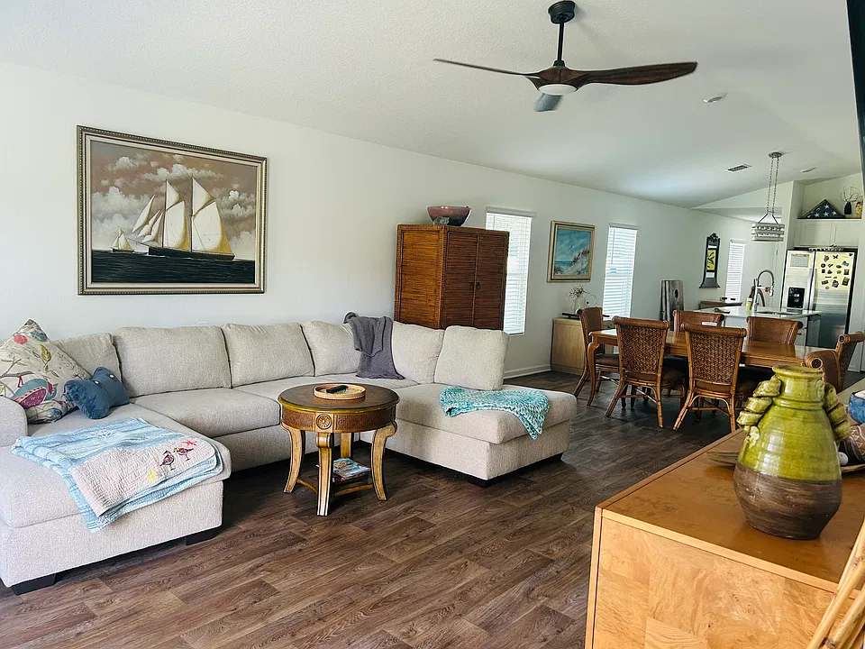 25 Laguna Forest Trl