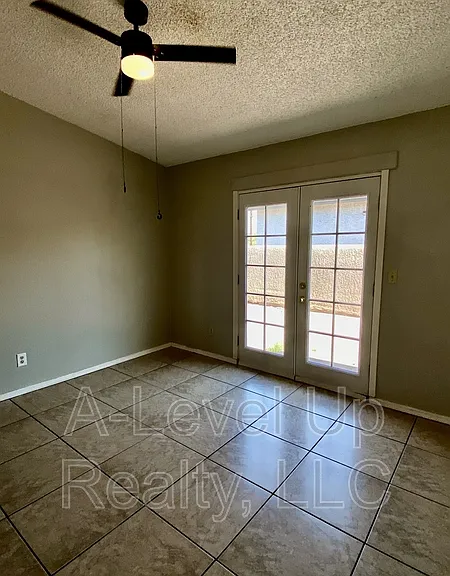 1501 N Riverview Blvd #1 — Photo 8