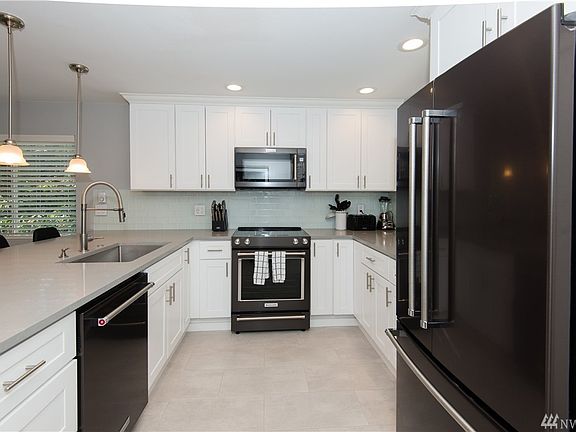 5th image of 404 4th Ave #404