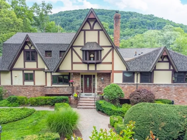 998 Ramapo Valley Rd, Mahwah Twp., NJ 07430