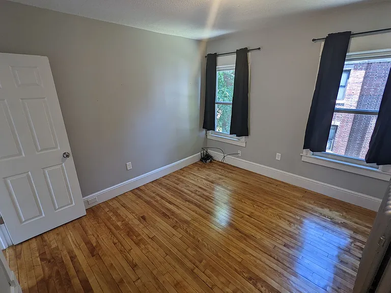 11 Morris St — Photo 12