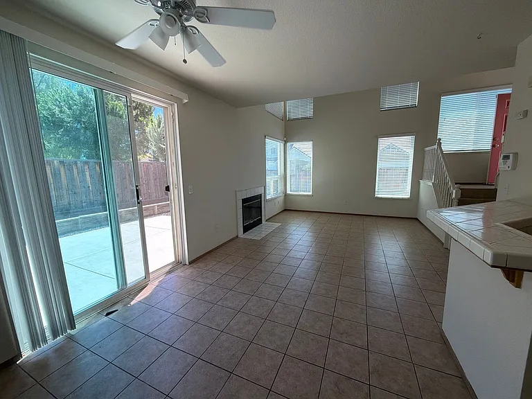 1100 Twinbridge Ct — Photo 4
