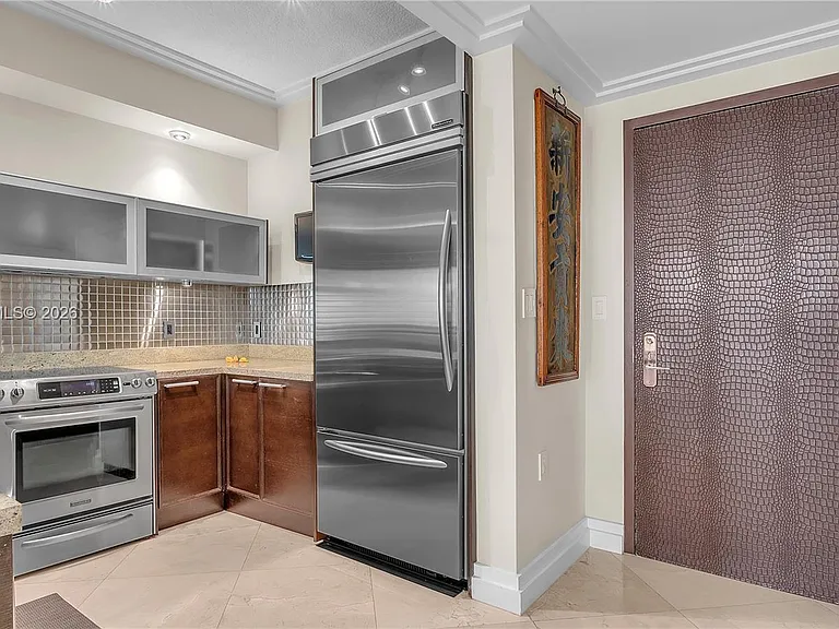 16275 Collins Ave #903 — Photo 8