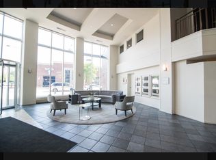 1000 W Adams St APT 818, Chicago, IL 60607