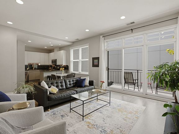 5th image of 623 W Barry Ave #1