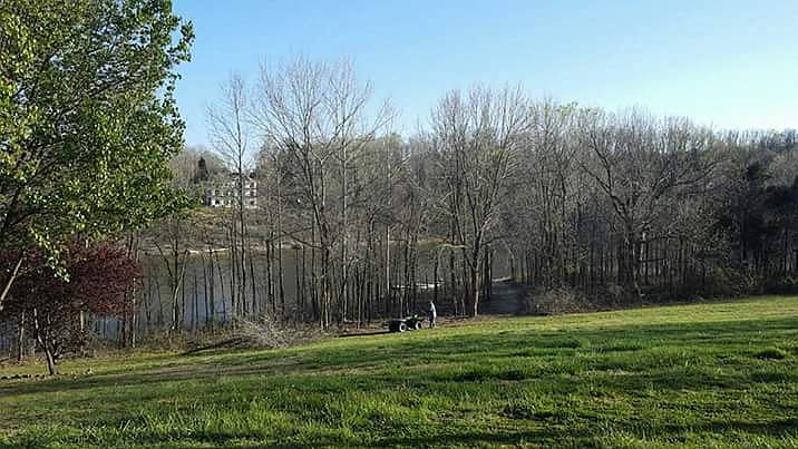 1st image of 875 Meadow Lake Ln