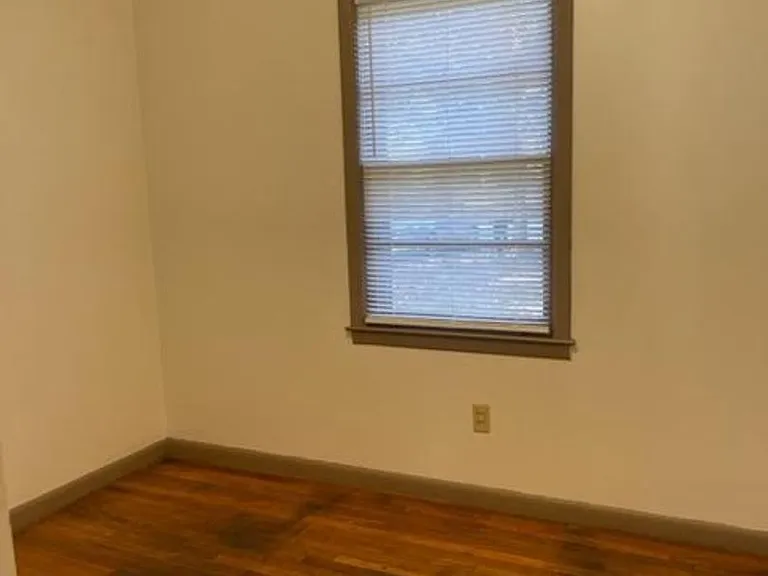334 Williams St — Photo 11