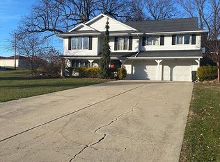 304 E 1st St, Spring Valley, IL 61362