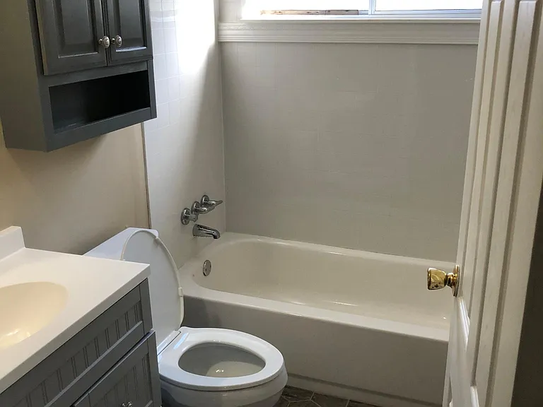 1192 Rambling Rd — Photo 5