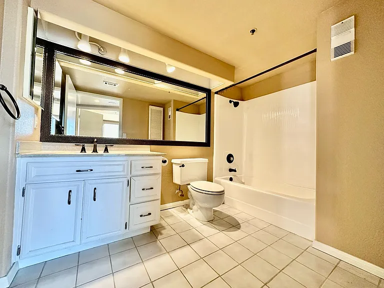 1514 7th Ave #203 — Photo 7