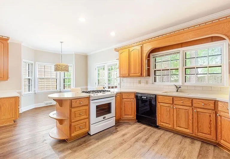 919 Bridgegate Dr NE — Photo 20