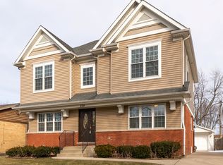 529 Radcliffe Ave, Des Plaines, IL 60016