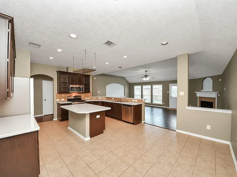 24822 Diamond Run Ct — Photo 34