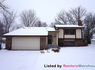 10450 95th Pl N, Maple Grove, MN 55369