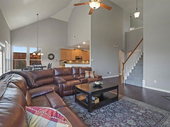 3rd image of 1741 Grand Meadows Dr
