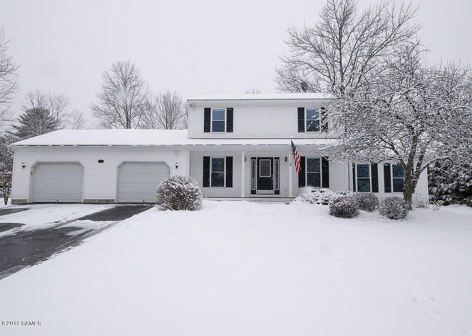 1st image of 16 Hilton Dr