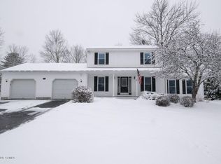 16 Hilton Dr, South Glens Falls, NY 12803