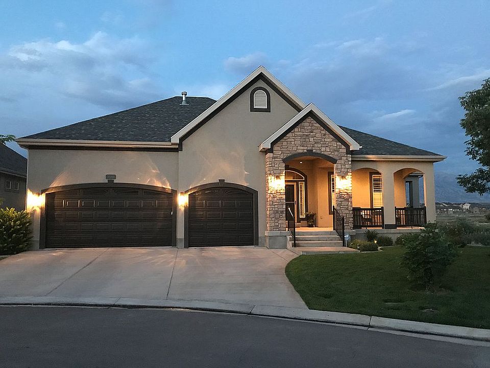 1st image of 2598 N Turnberry Ct