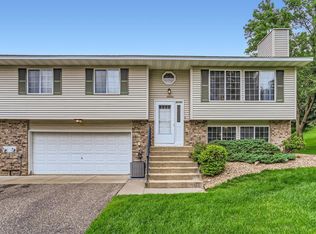 4620 1/2 Ridge Cliff Dr, Saint Paul, MN 55122