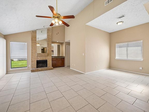 3rd image of 10710 Staghill Dr