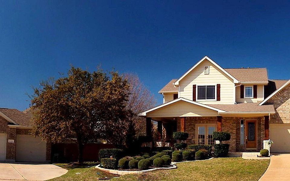 2nd image of 2510 Echo Wood Pl