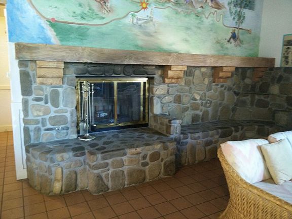 2nd image of 848 Woodland Ave APT 11