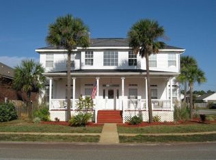 587 Radiant Cir, Mary Esther, FL 32569