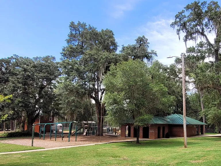 1142 Old Fort Dr — Photo 31