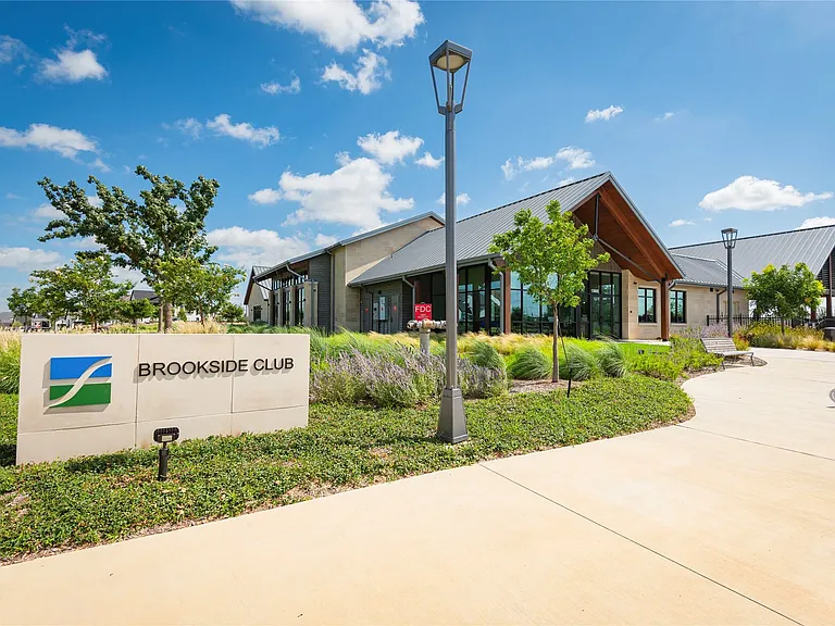 Clubhouse & pool area entrance