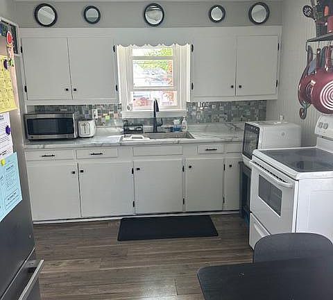 5th image of 340 N Dale Dr