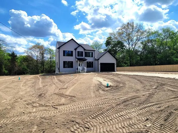 103 Heatherwood Dr, Vineland, NJ 08360