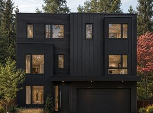 19236 Lago Pl NE, Lake Forest Park, WA 98155