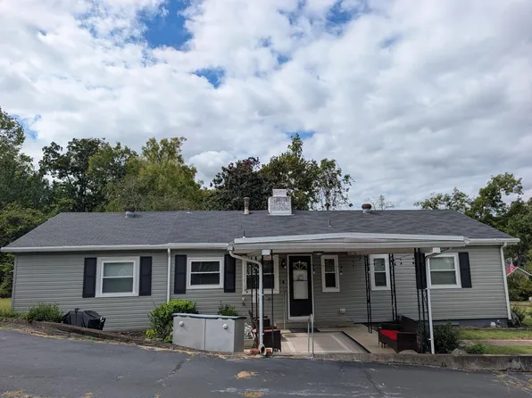 341 Vermont Ave, Oak Ridge, TN 37830