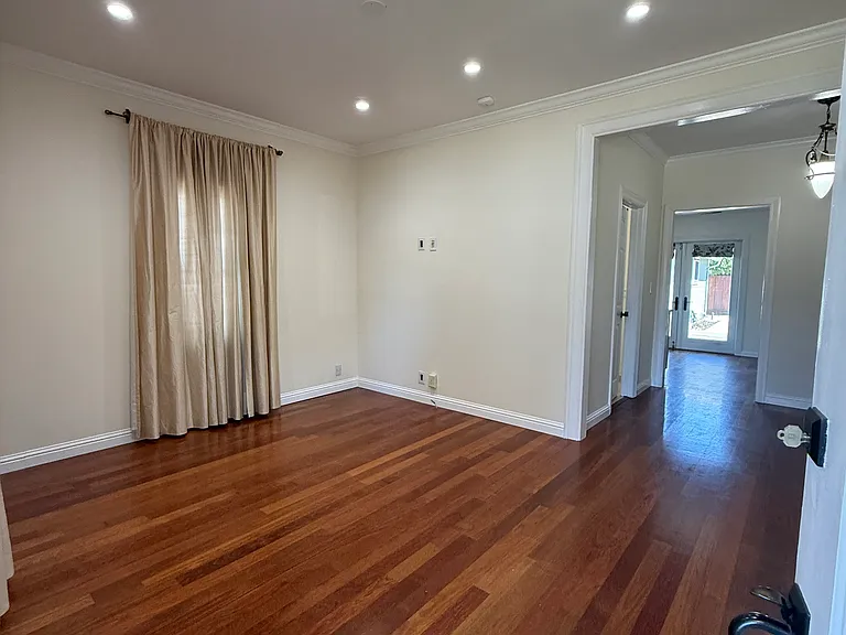 509 Bayswater Ave — Photo 10