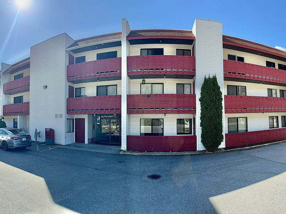 Building Photo 3