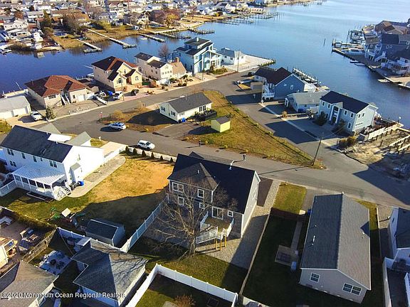 3rd image of 632 Goose Pl