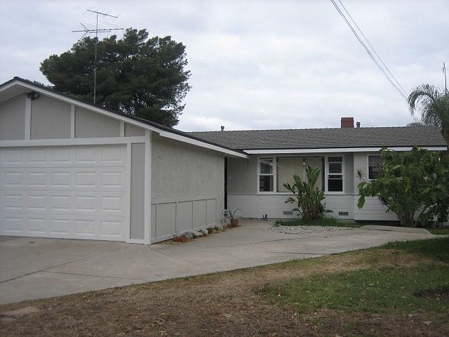 Apt A front house
