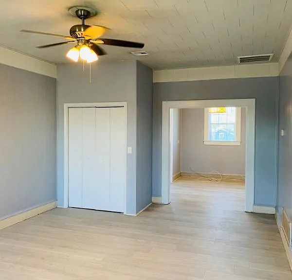 2601 Fort Ave #4 — Photo 9