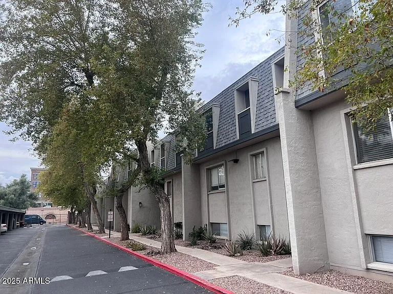 1010 E Osborn Rd #A — Photo 38