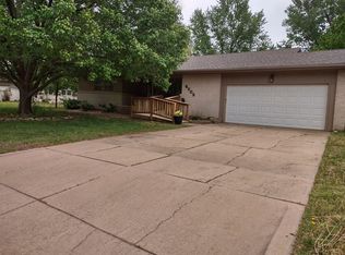 6203 E Oneida Ave, Wichita, KS 67208