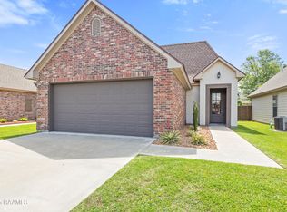 113 Gilmore Rd, Youngsville, LA 70592