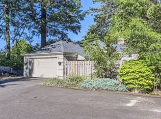 5008 SW Taylors Ferry Rd, Portland, OR 97219