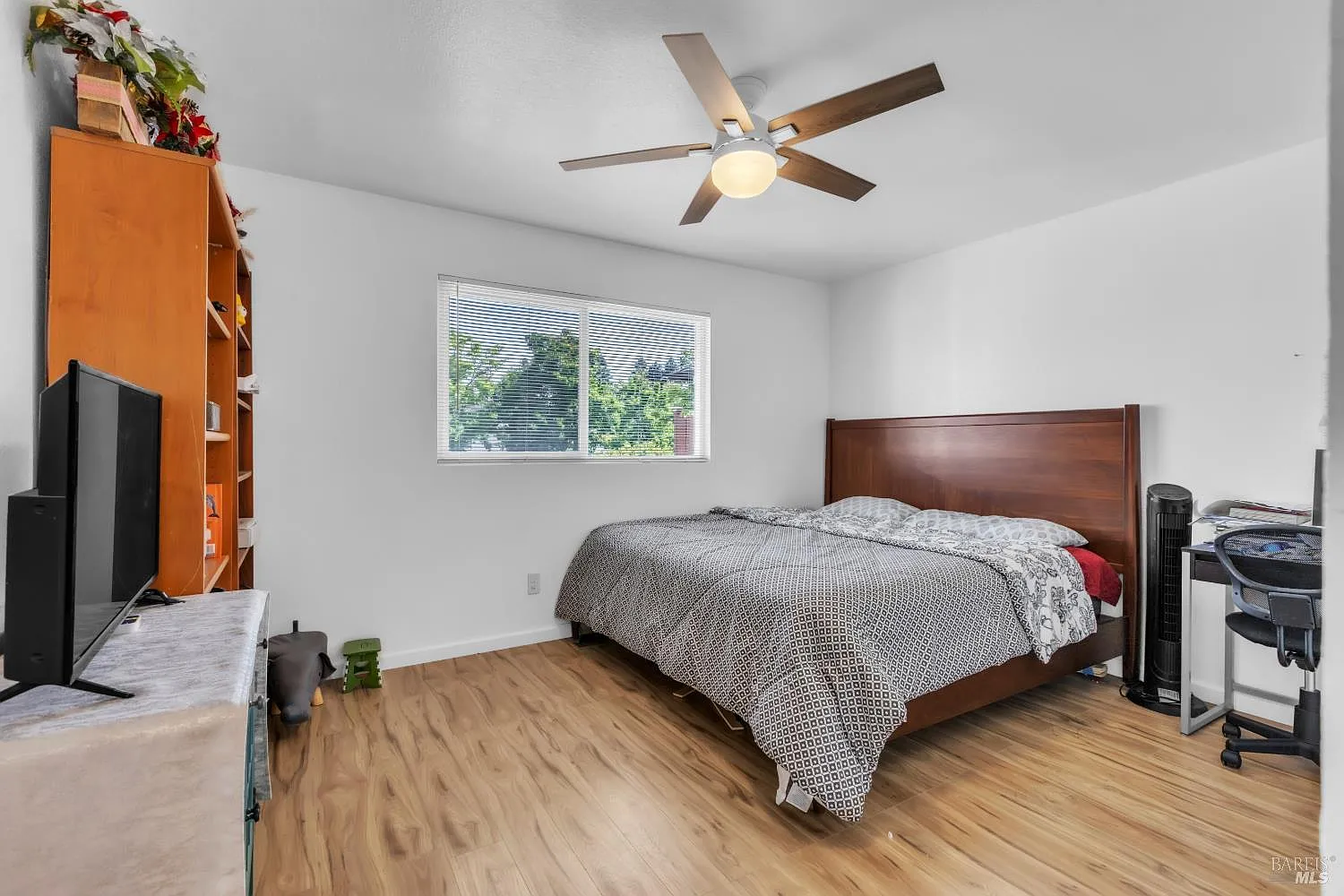2386 Baggett Drive - Photo 5